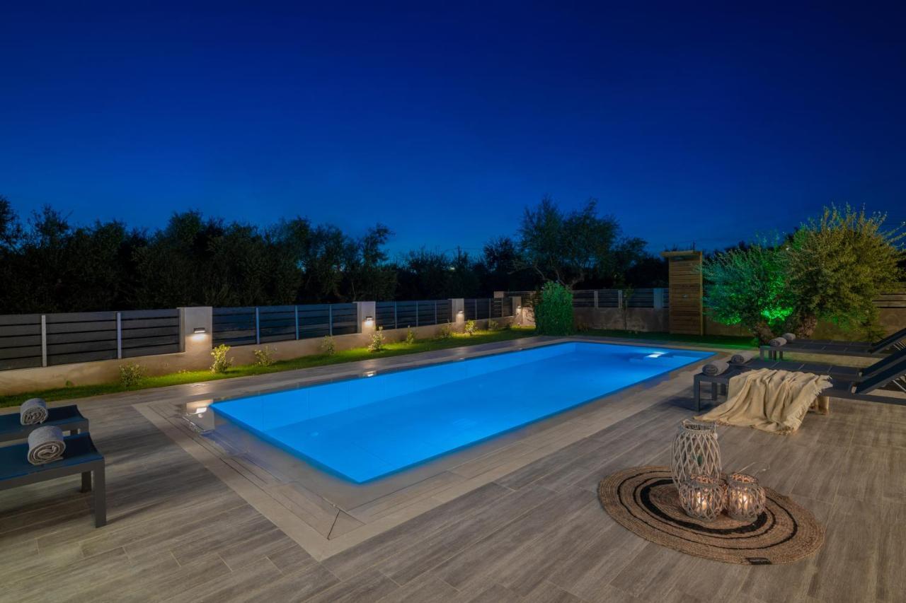 Solis Ortus Villa! Kalamákion Exterior foto