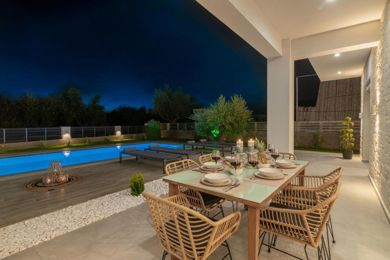 Solis Ortus Villa! Kalamákion Exterior foto